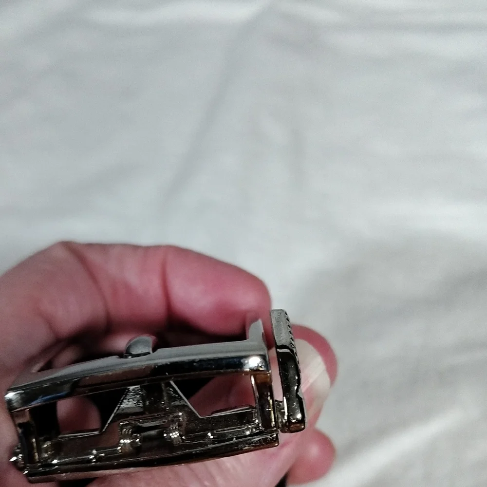 Chaps Boy's Black Leather Ratchet Belt With Silver Buckle Size M 26-28 Like New